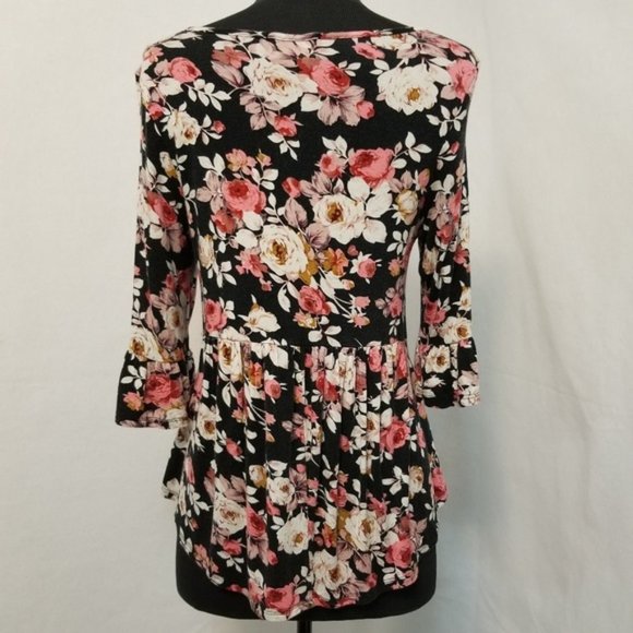Threads Studio Top Floral Patterned Size Large - Picture 4 of 8